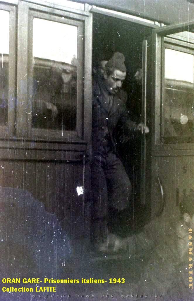ORAN 1943 PRISONNIERS ITALIENS   (3).JPG